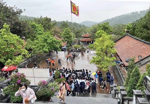 [Đồ họa] Các di tích lớn ở Chí Linh giảm giá vé, tổ chức nhiều dịch vụ trải nghiệm dịp nghỉ lễ và SEA Games 31
